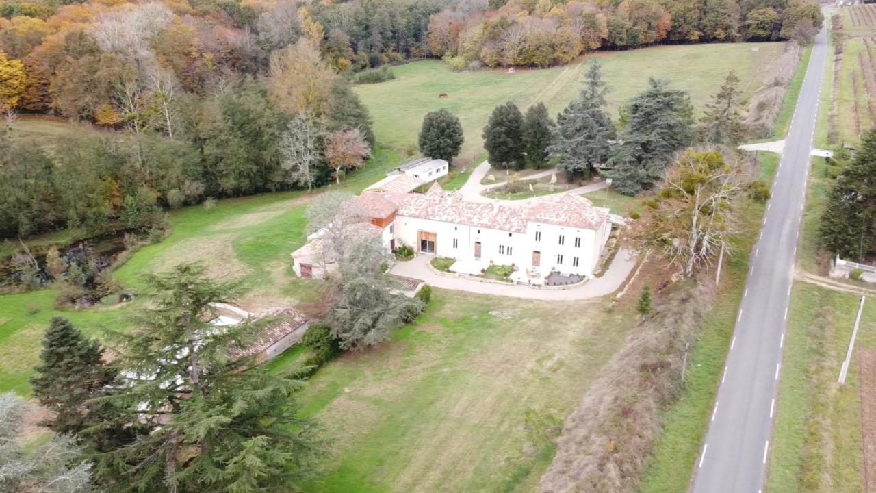 Отель La Bastide Cardan Saint-Sulpice-de-Pommiers Экстерьер фото