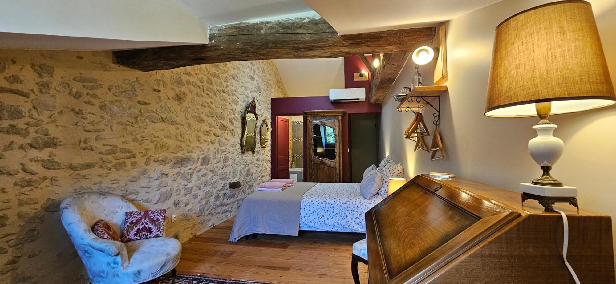 Отель La Bastide Cardan Saint-Sulpice-de-Pommiers Экстерьер фото